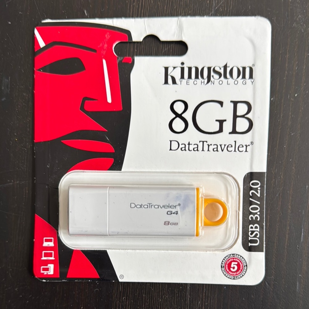 Kingston 8GB DataTraveler USB Drive